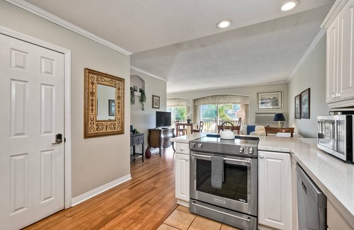 Aviara Condominio | La Costa Condo | Pool, BBQ, Gated Parking