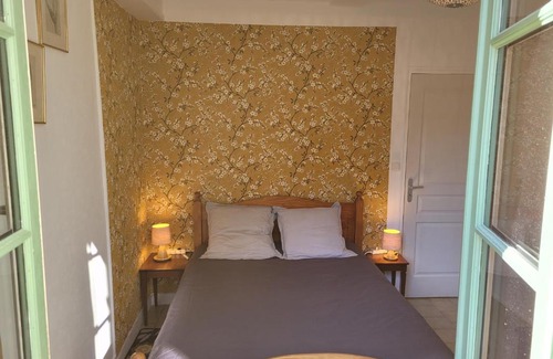 La Charite-sur-Loire Cama Y Desayuno | La Cour du Château