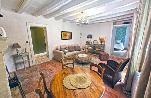 Beaumont-Pied-de-Boeuf Casa | La Crocherie : Gîte des Elfes - Free Wifi & Smart TV