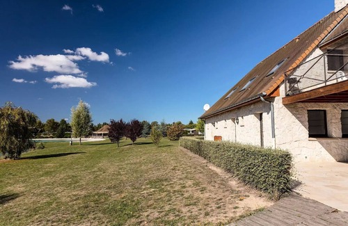 Berny Riviere Apartamento | La Croix du Vieux Pont campsite***** - Apartment 3 rooms 4 adults + 2 children - TV