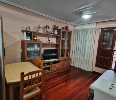 Llanaves de la Reina Apartamento | La Cuestina