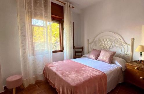 Alcalá del Júcar Apartamento | La Cueva deLola