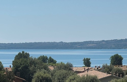 Lake Bracciano Apartamento | LA CUPOLETTA GILDA- vacation house - lake view Trevignano near Rome