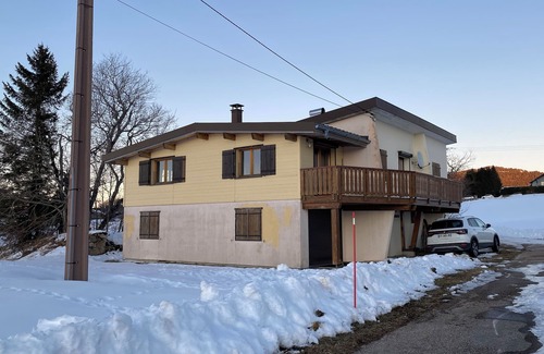 La Cure Apartamento | La Cure RDC in quiet house T2 48m2 in the middle of fields 3 km Rousses