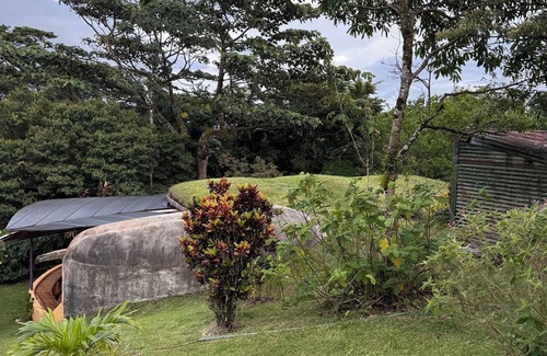 Tierras Morenas Casa | LA CUSUCA This underground home is a one of a kind!