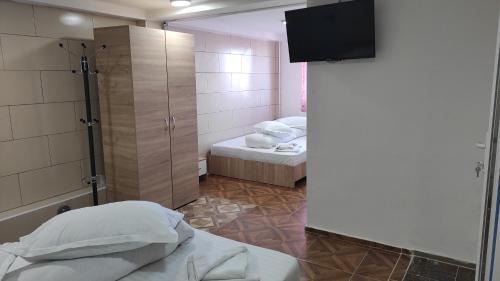 Lupeni Casa | La David Straja