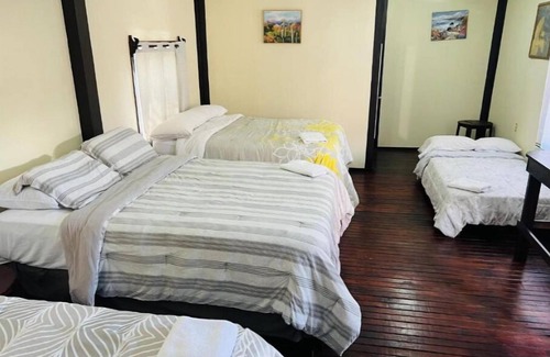 Corozal Hotel | La Delphina Bed and Breakfast Bar and Grill Deluxe Family Room