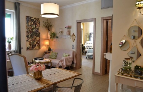 Borgo Trento Apartamento | LA DOLCE VITA Charming, Luxurious 2 Bedrooms 2 Bathrooms with cosy Balcony