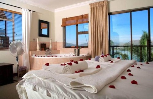 Kosmos Casa | La Dolce Vita Guest House