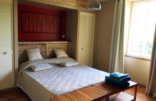 Puybarban Casa | La Dorépontaise CHAMBRE D'HOTES