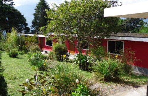 Baños de Agua Santa Casa | La Estancia de Runtún Km 7