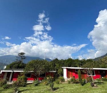 Baños de Agua Santa Casa | La Estancia de Runtún Km 7