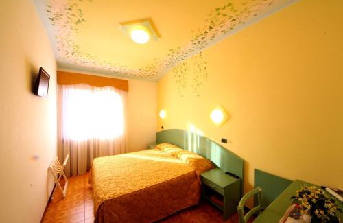 Apricale Cama Y Desayuno | La Favorita Apricale B&B & Ristorante
