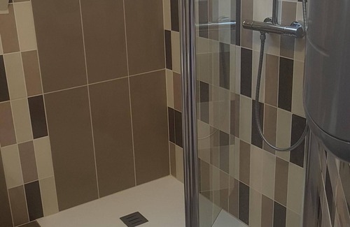 Evry Otro | Chèvre 1 er étage-Cama de Matrimonio o Dos Camas-Diseñador-Baño Privado-Vista...