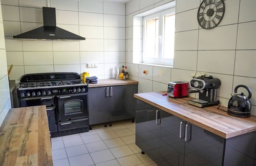 Bernex Chalet De Esquí | La Ferme de l'Âne Rouge - Holiday cottage -15 people including max. 12 adults