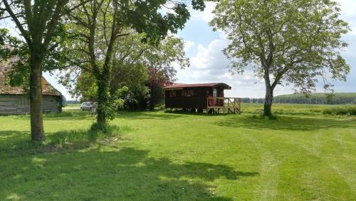 Avaray Cama Y Desayuno | La Ferme de l'isle et sa Roulotte