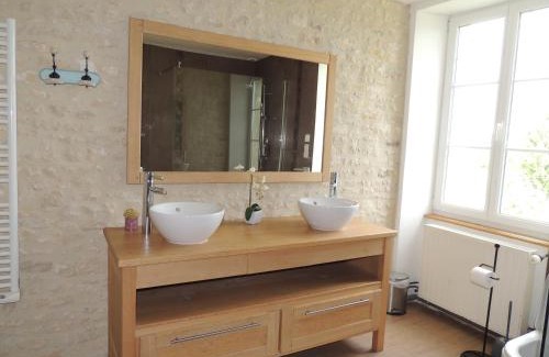 Eraines Cama Y Desayuno | La Ferme du Bourg
