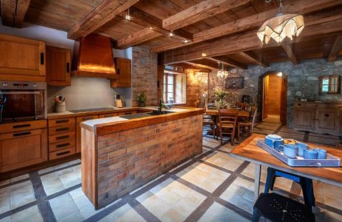 Thones Casa | La Ferme du Cortet - OVO Network