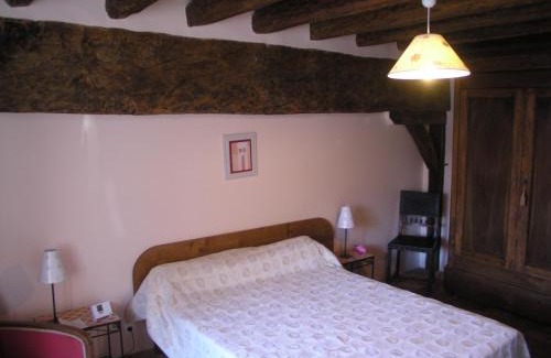 Braslou Cama Y Desayuno | La Ferme Du Luc