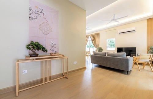 Bayan Lepas Casa | La Ferringhi Villa by BRB