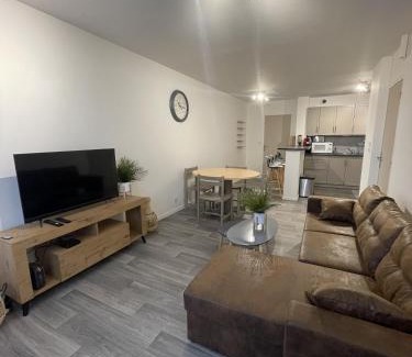 Yvre-l'Eveque Apartamento | La Feuillette - Cosy - Wifi - 4 personnes - Rêve au Mans