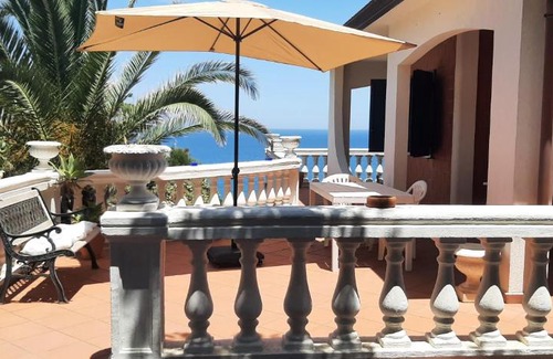 Costa Saracena-Castelluccio Villa | La finestra sul mare