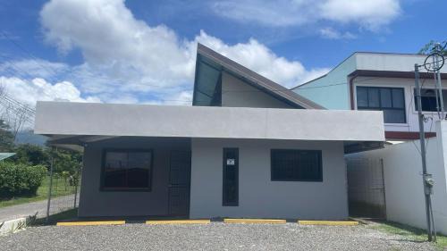 Barrio Dora Apartamento | La Fortuna Raft House