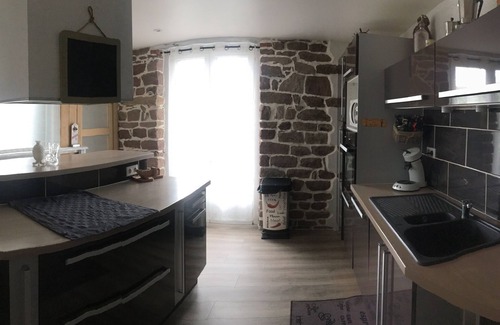 La Chapelle-devant-Bruyeres Casa | LA RUINE 4*, sleeps 12, with spa and pool.