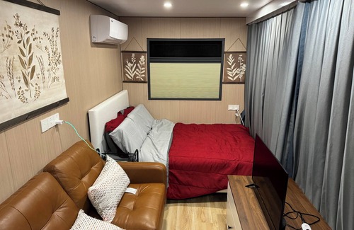 San Gabriel Casa | LA Futuristic TinyPod in tranquil San Gabriel with WiFi, AC