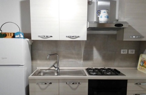 Sant'Antioco Cama Y Desayuno | La gatta - Large Double Room, with bathroom and furnished kitchen