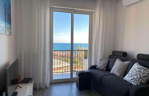 Bordighera Apartamento | La Gaviota - Bilocale sul mare in Arziglia