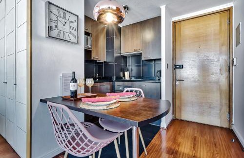 Santiago Apartamento | La Gloria Home - 1BR, Mountain View, Pool, Gym, Mall