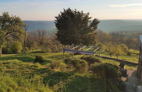 Noailhac Casa | Casa de campo para 10 en un entorno envidiable, con vistas a Turenne, cerca de Collonges