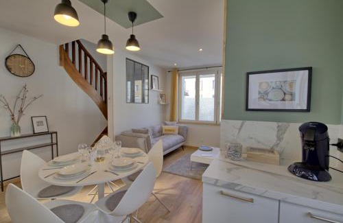 Nevers Apartamento | La grande porte du Baron