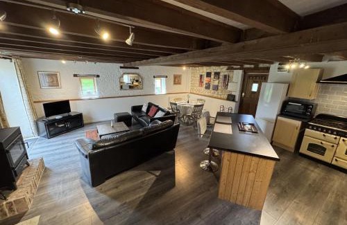 Aubigne-Racan Casa | La Grange D'EsusTerra - Piscine - 6 pers - Rêve au Mans