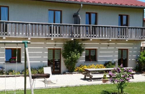 Les Fourgs Casa | LA GRANGE DE HAUTE-JOUX