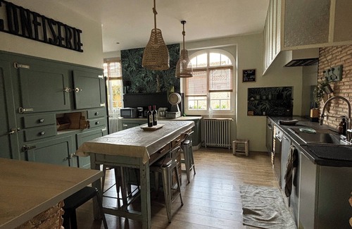 Belin-Beliet Casa | "La Grange de Zingaro" Very pretty family home ideally located in Gironde