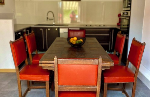 Queyssac Casa | La Grange en Pierre -chic with private pool