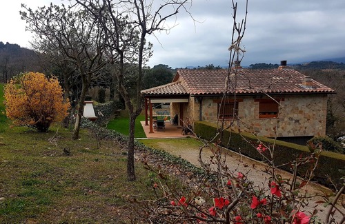 Olvan Casa | CASA RURAL CON PISCINA Y AIRE ACONDICIONADO PARA 10 PERSONAS