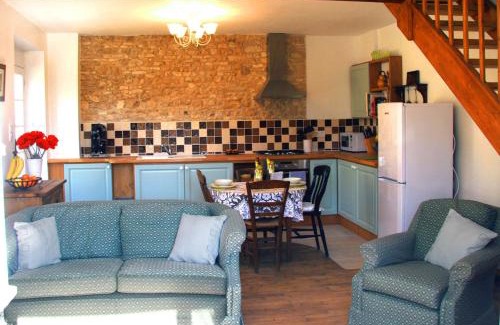 Champagne-le-Sec Casa | La Greletterie