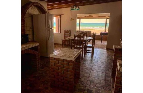 Lengüeta Arenosa Casa | La Haciendita Beach Front House + Piscina Privada