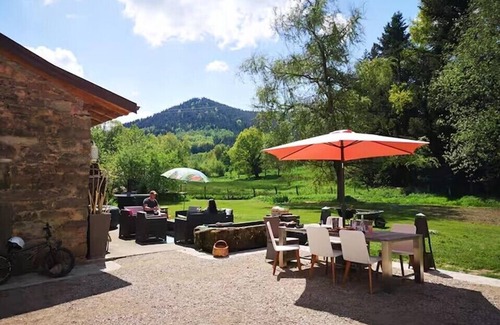 La Houssiere Casa | La Houssière House in the countryside. Ideal for families and friends. Pets welcome.