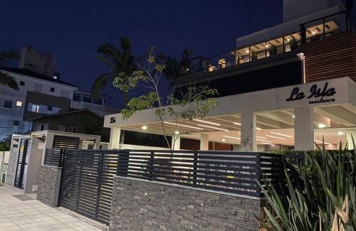 Lagoa Pequena Apartamento | La Isla: Requinte no point do Novo Campeche CN0652