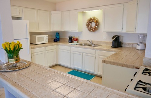 Village of La Jolla Hotel | La Jolla Cove Suites