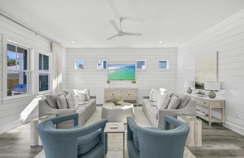 Seacrest Casa | La Joya Azul