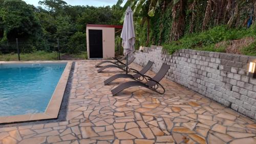 Saint-Pierre Apartamento | La Kay'Loulou avec spa et piscine
