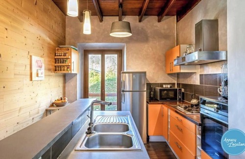 Rovagny Villa | La Lézardière: Lakefront House on Lake Annecy