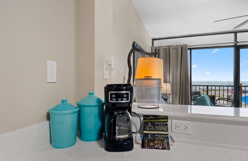 Rockport Condominio | La La's | Pet Friendly, Pool + Hot Tub Access!