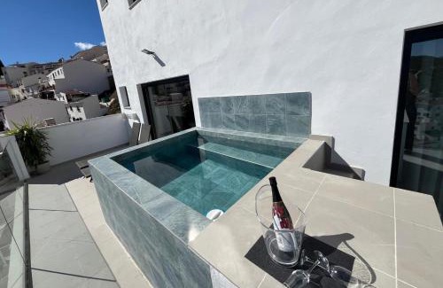 Almachar Apartamento | La LIPA SUITES con piscina privada
