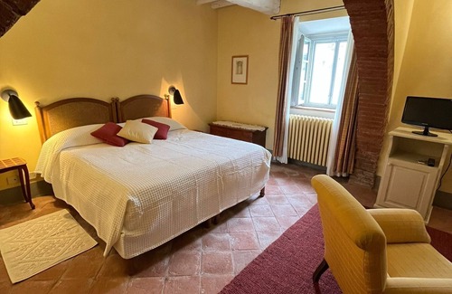 Volpaia Hotel | La Locanda Volpaia
